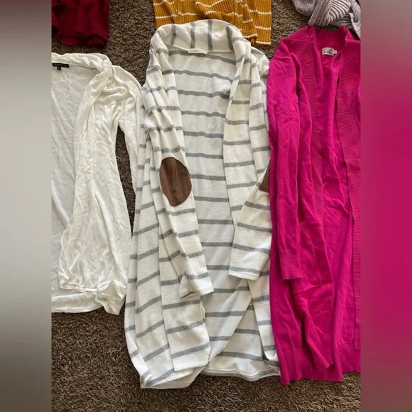 Women’s Cardigan Bundle (7) Size Medium and Size Large - Picture 7 of 12